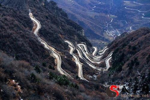 梦见崎岖的山